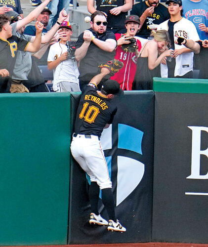 Espinal homer helps do in Bucs
